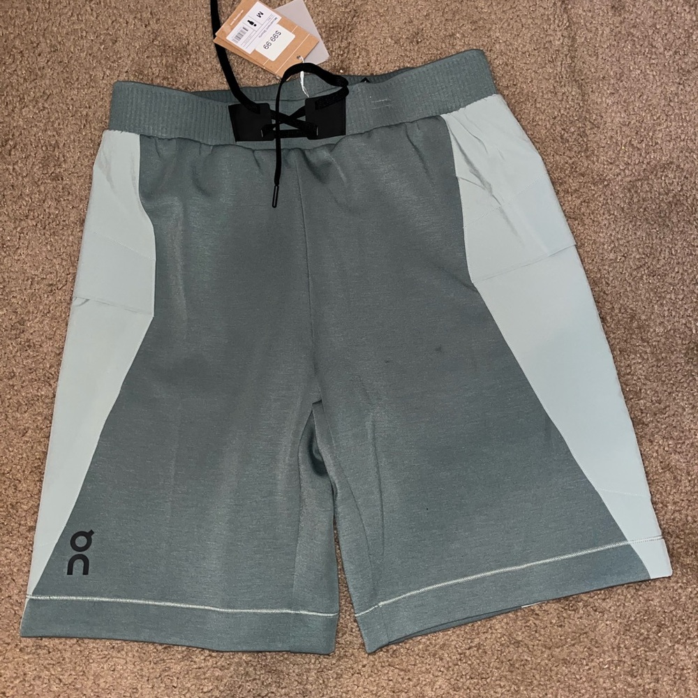 On Cloud Men Shorts